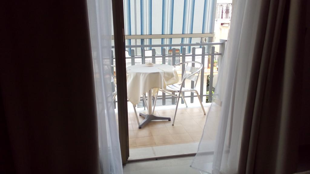 B&B Mimosa Giardini Naxos Εξωτερικό φωτογραφία