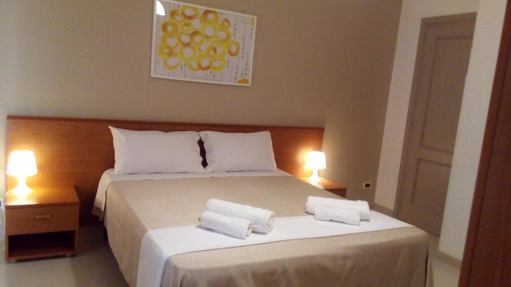 B&B Mimosa Giardini Naxos Εξωτερικό φωτογραφία